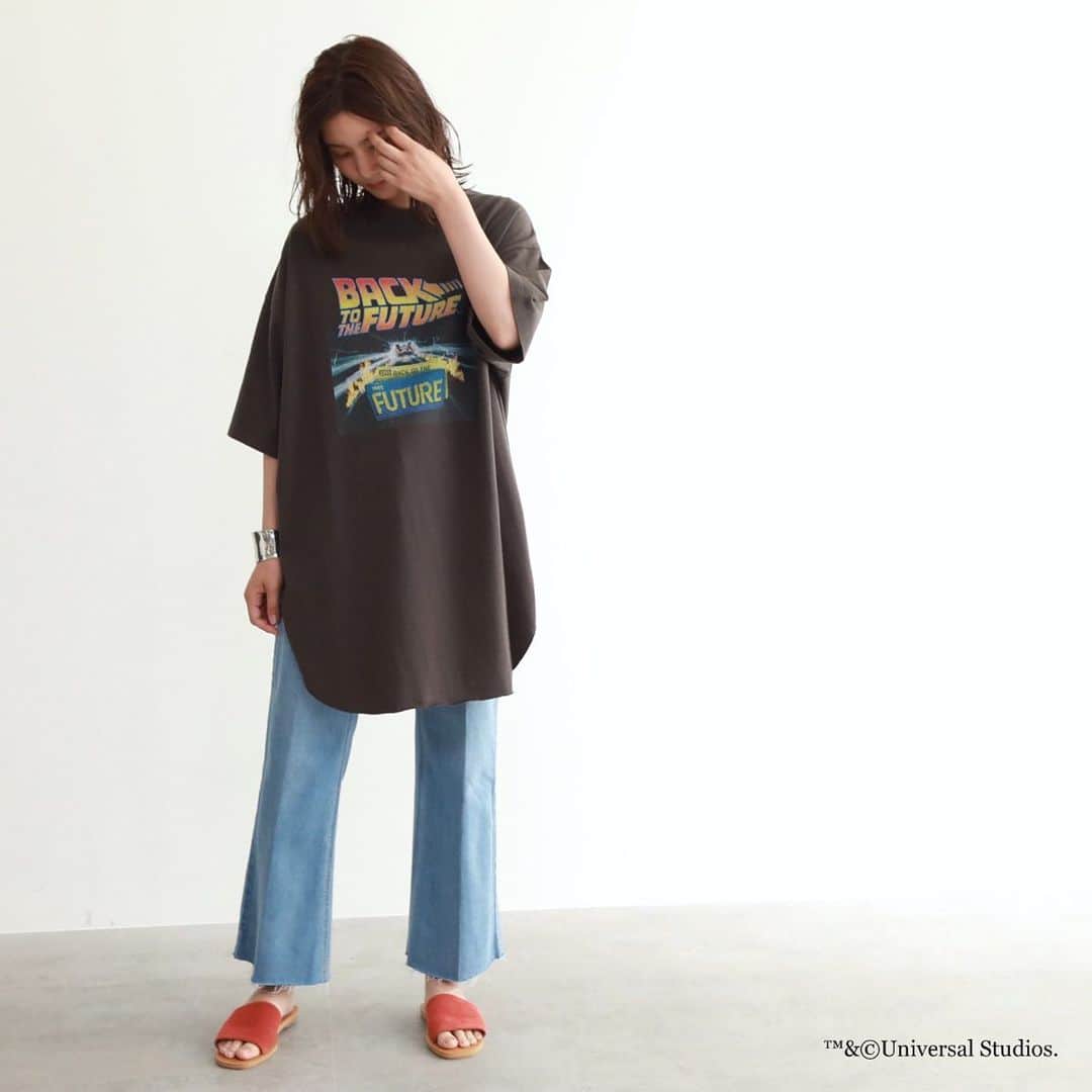 のインスタグラム：「GOOD ROCK SPEED.﻿﻿ ﻿﻿ OZOC別注アイテム発売中。﻿﻿ ﻿﻿ アメカジやヴィンテージ、ポップカルチャーを愛し﻿﻿ 独自の視点で「イマ」を表現する﻿﻿ NEW VINTAGEなカットソーブランド。﻿﻿ ﻿﻿ 今シーズンはアクティブな夏にぴったりな﻿﻿ CINEMA,ROCKにフォーカスした﻿﻿ ヴィンテージライクなプリントTをご用意しました。﻿﻿ ﻿﻿ 公式サイトにて、別注アイテムの﻿﻿ 着回しスタイルをご紹介中！﻿﻿ 是非合わせてチェック下さい✔️﻿﻿ ﻿ NEWS!!! ———————————﻿﻿﻿ ワールドオンラインストアにて 【ボーナスポイントキャンペーン】実施中！ 期間:5/31(金)〜6/4(火) 期間中のお買い上げ金額に応じて﻿﻿ 最大【5,000ポイント】プレゼント🎁 新作もセールも対象となります！﻿﻿ ﻿﻿ ﻿﻿ #OZOC」