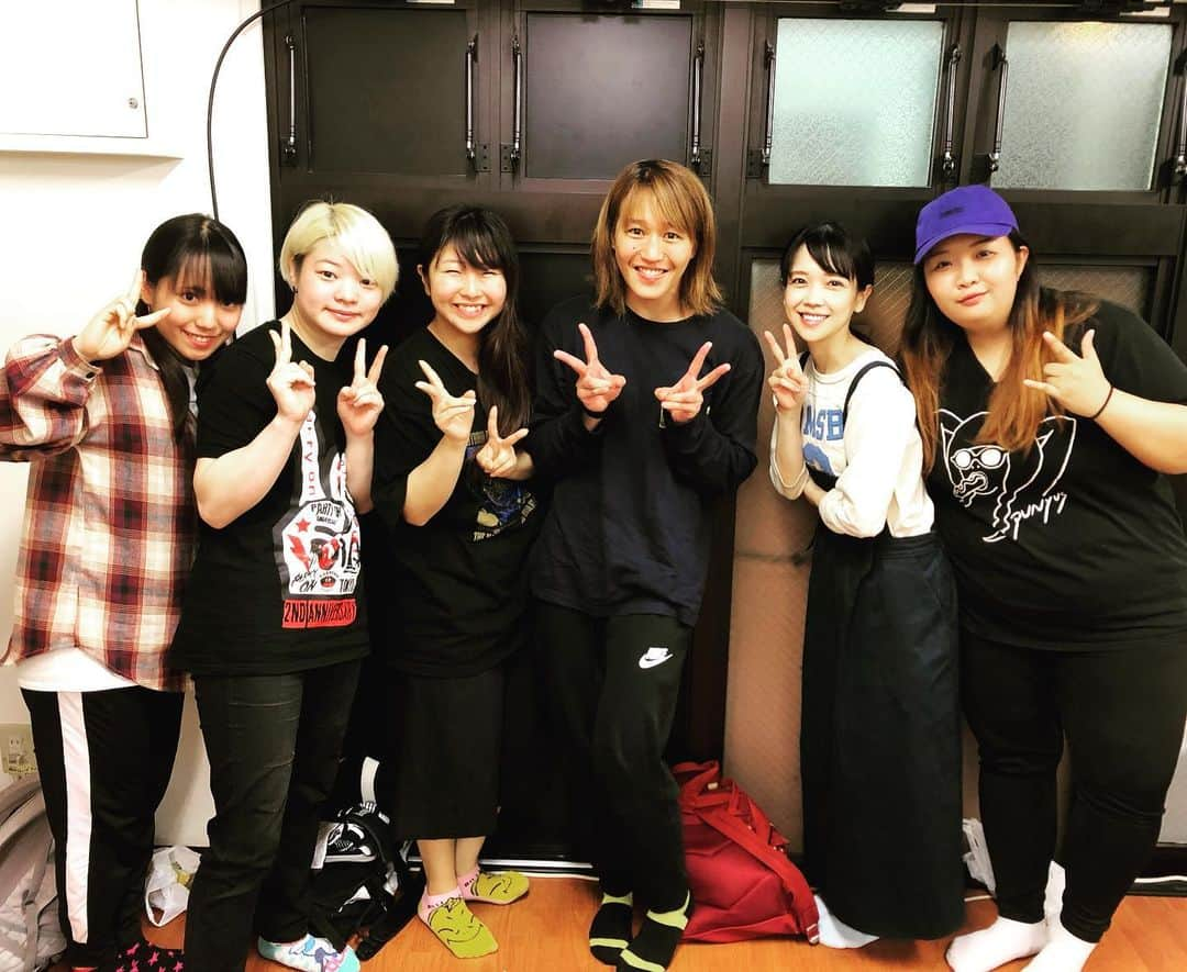 朱里さんのインスタグラム写真 - (朱里Instagram)「After practice⭐️ 練習後遅れて即興芝居の稽古へ！！今日も楽しかったし、 日々勉強！！！ありがとうございました😊  #training #workout #after #makai #act #actor #acting #actress #enjoy #practice #today #shinjuku #トレーニング #練習 #後 #芝居 #即興芝居 #アクトリーグ #魔界 #勉強 #楽しい #少しずつ #上達したい」5月31日 21時30分 - syuri_official