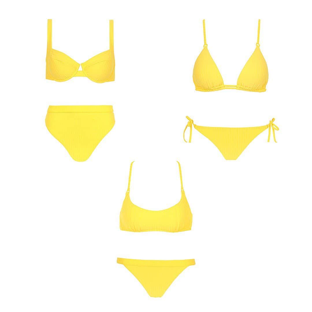 CALZEDONIAさんのインスタグラム写真 - (CALZEDONIAInstagram)「Swipe right and Shine bright like the Sun!☀️ [Bikini Diana 1612] #calzedonia #italianBeachwear #DiveIntoSummer #summer」5月31日 21時42分 - calzedonia