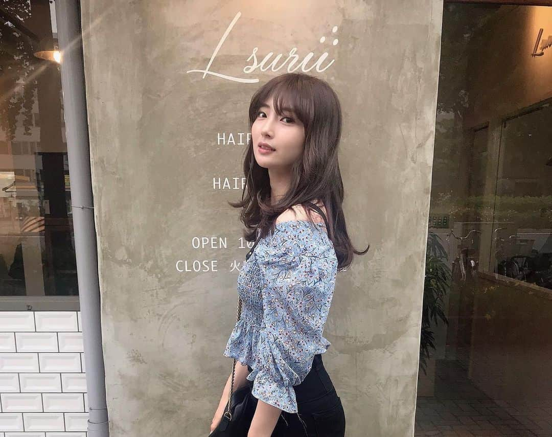 岸野里香さんのインスタグラム写真 - (岸野里香Instagram)「@lsurii.hairtreatment  にて💇‍♀️サラサラに〜✨ 私服もタグつけしてます〜！ #17kg_official」5月31日 21時48分 - rikakishino_official