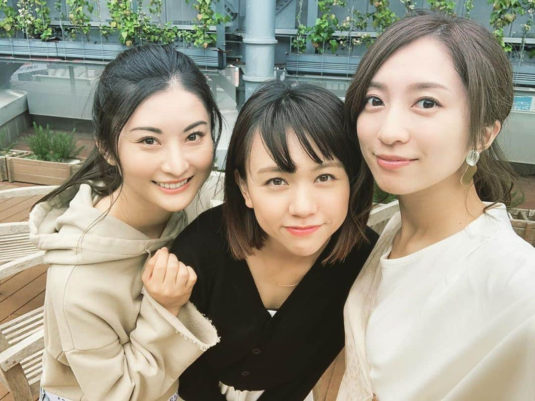 虎南有香さんのインスタグラム写真 - (虎南有香Instagram)「久しぶりのせぐ&繭ちゃん💗 美人2人に挟まれて…🤤💗 まったりゆっくり楽しく過ごす時間、ありがとう💓」5月31日 21時58分 - konanyuka