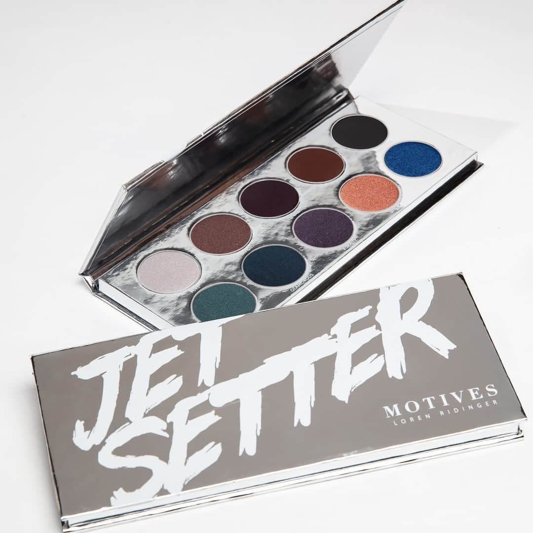 Motives Cosmeticsさんのインスタグラム写真 - (Motives CosmeticsInstagram)「Loving your new Jet Setter Palette? Share your looks with us on social by tagging us with #MotivesCosmetics so we can show you some love! . . . . #motives #motivescosmetics  #mua #makeuplove #makeupartist  #makeupadict #makeupobsessed #jetsetter #eyeshadow #eyeshadowpalette」5月31日 22時00分 - motivescosmetics