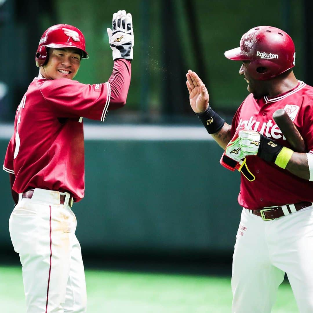 東北楽天ゴールデンイーグルスさんのインスタグラム写真 - (東北楽天ゴールデンイーグルスInstagram)「⚾️ ⚾️H 1-3 E⚾️ 先発の辛島選手が7回3安打1失点の好投で4勝目‼️ 2回にウィーラー選手の11号ソロで先制💪🏼 1-1で迎えた8回に茂木選手が決勝タイムリーヒット✨ さらに辰己選手の好走塁で貴重な追加点👏🏼 8回9回は宋選手と松井選手がしっかり締めた💯 #rakuteneagles #RESTART #日本一の東北へ #辛島航 #辰己涼介 #ウィーラー  #茂木栄五郎」5月31日 22時05分 - rakuten_eagles