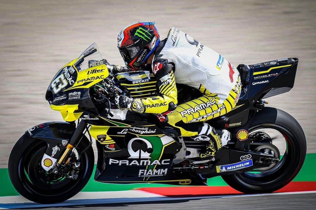 MotoGPさんのインスタグラム写真 - (MotoGPInstagram)「Italian rookie tops Day 1 on home soil 💪💪💪 // @pecco63 #ItalianGP 🇮🇹 #MotoGP #Motorcycle #Racing #Motorsport #FB63」5月31日 22時26分 - motogp