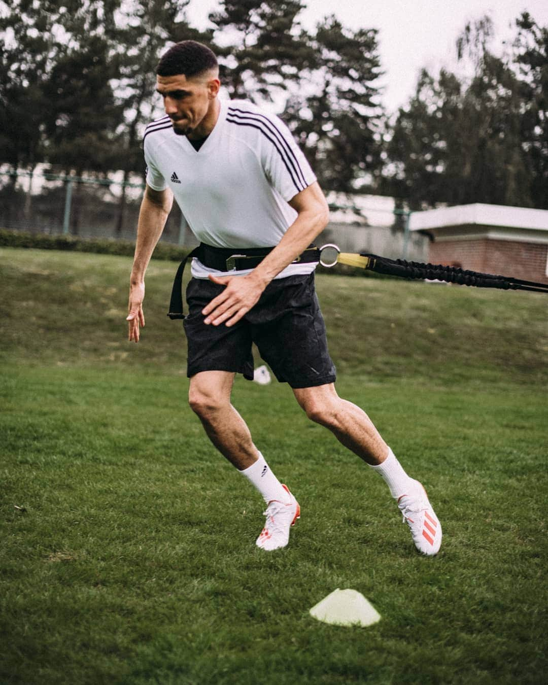 レオン・バログンさんのインスタグラム写真 - (レオン・バログンInstagram)「Another great session done ✅  w/ @maximilian.kessler  in preparation for #AFCON2019 📸 by @maxhannesbeutler」5月31日 22時33分 - leonbalogun