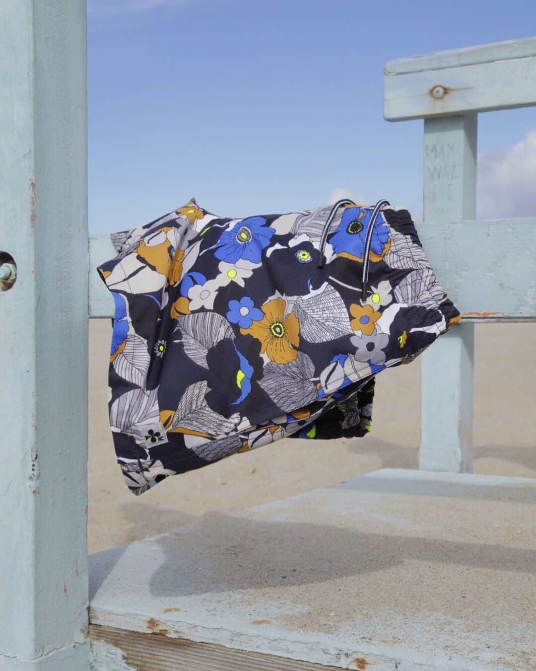 Club Monacoのインスタグラム：「Shore thing. // Our signature Arlen swim trunk with a tailored fit and 4-inch inseam.」