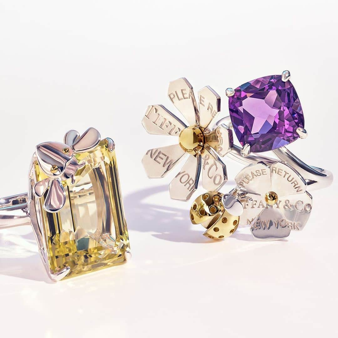 ティファニーさんのインスタグラム写真 - (ティファニーInstagram)「Make summer last all year with the new Return to Tiffany® Love Bugs collection. Which one would you choose, a 5-carat amethyst or a 14-carat yellow quartz? #TiffanyLoveBugs」5月31日 23時05分 - tiffanyandco