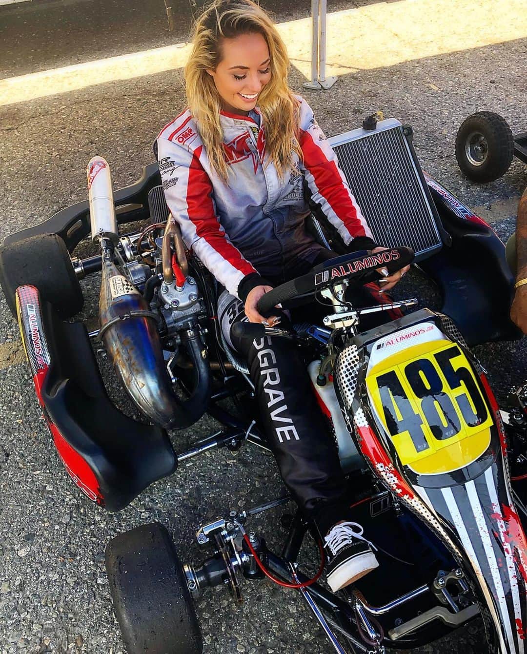 Sydney A Malerさんのインスタグラム写真 - (Sydney A MalerInstagram)「Caution! 💥Woman Driver💥 . 😂I was like “Fuck the guidelines, I found a short cut I’m making my own track!” 😂Listen I look great in a PASSENGER SEAT 😂 Let’s just say me & @nikki_howard had to be carted off the track. 🤷🏼‍♀️💁🏼‍♀️ . Thank you for showing us a fun time! @musgraveracing ❤️ . . & thanks for hookin up fam 🙌🏽 @g_ordie x @dakota x @andrew_cast」5月31日 23時03分 - sydneyamaler