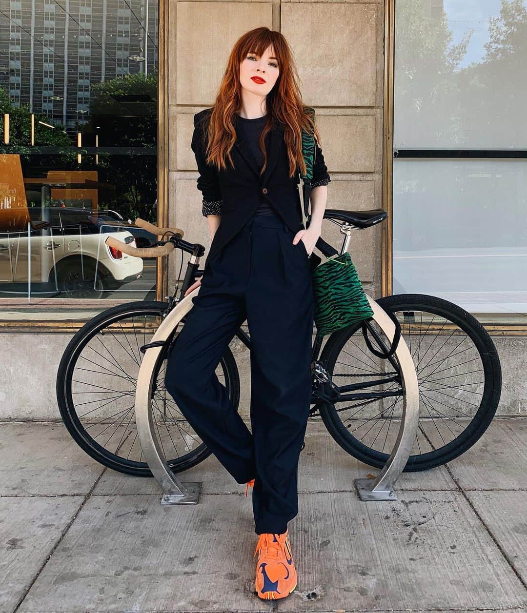 ジェーン・アルドリッジのインスタグラム：「🕵🏻‍♀️ why do big orange sneakers feel so right?? @adidasoriginals」