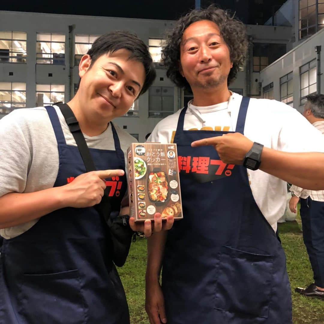 いけや賢二さんのインスタグラム写真 - (いけや賢二Instagram)「月一よしもと本社でBBQでした。 料理ブでそうめんを出しました！ #よしもと #料理ブ #いけや賢二 #バンビーノ藤田 #ボルサリーノ関 さん #イシバシハザマ石橋 くん #BBQ #おとう飯クッカー #発売中 #アマゾン #などで売ってます #マネージャー #とうもろこし #食って #さぼってます」5月31日 23時33分 - ikeya0705