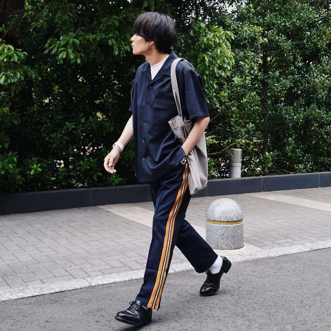 Ryoさんのインスタグラム写真 - (RyoInstagram)「ㅤㅤㅤㅤㅤㅤㅤㅤㅤㅤㅤㅤㅤ トラックパンツに革靴👞 ㅤㅤㅤㅤㅤㅤㅤㅤㅤㅤㅤㅤㅤ shirt:#ssstein pants:#yoketokyo bag:#mfpen shoes:#leyuccas」5月31日 23時47分 - ryo__takashima