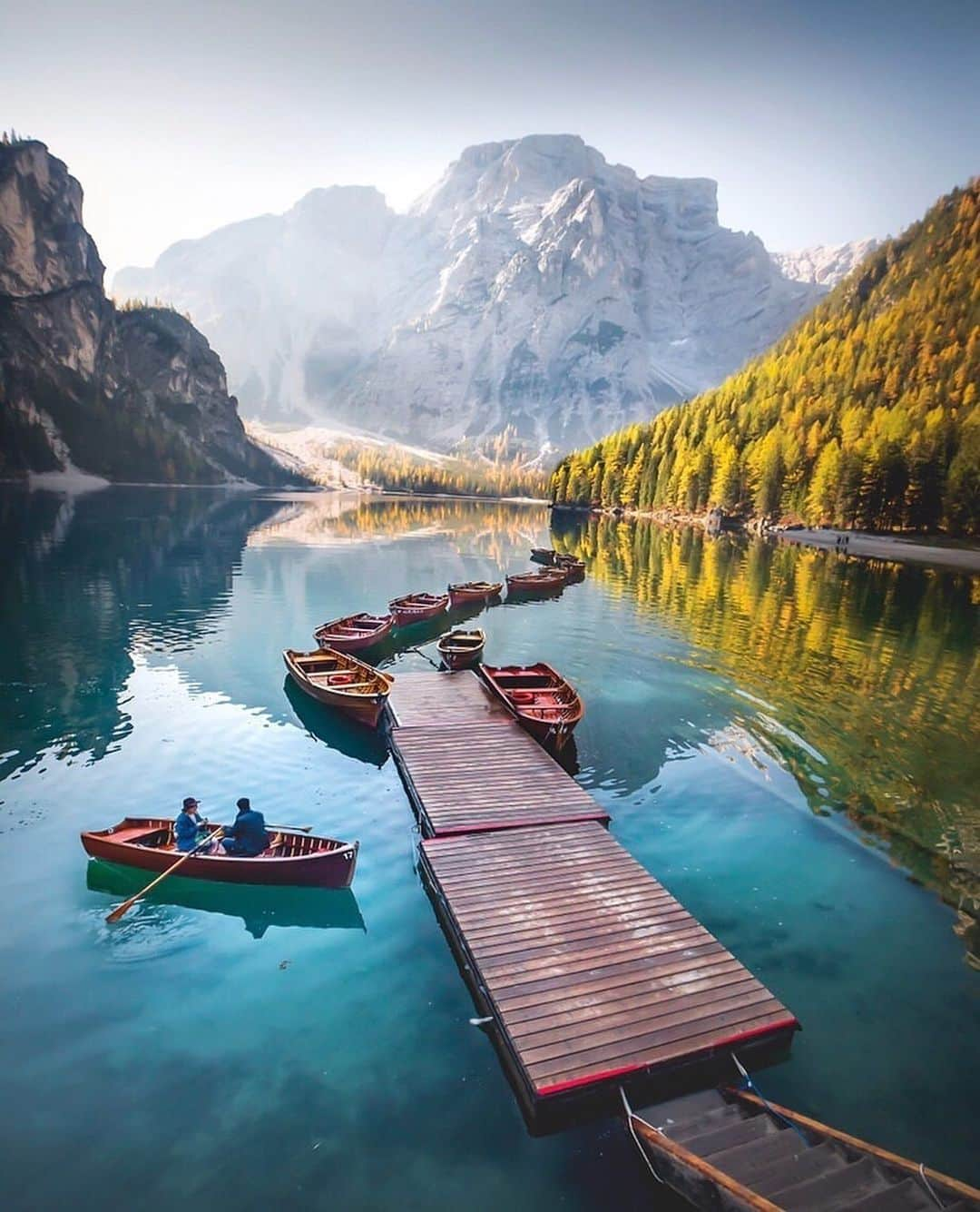 Canon Photographyさんのインスタグラム写真 - (Canon PhotographyInstagram)「@davidmrule // I’m still pretty sure my entire adventure in the Dolomites was just a crazy dream. Northern Italy has one of the most diverse, epic landscapes I’ve ever encountered. From green meadows, to lush forests, to furry cows, to jagged peaks, this place almost seems too good to be real. After running 8 miles through the night, I even got to watch a bunch of happy Italians splash around a giant puddle of turquoise pizza sauce (at least I assume that’s what lakes are made of in Italy). I definitely hope to return one day and eat more gelato with Mario and Luigi. 🇮🇹」5月31日 23時49分 - cpcollectives