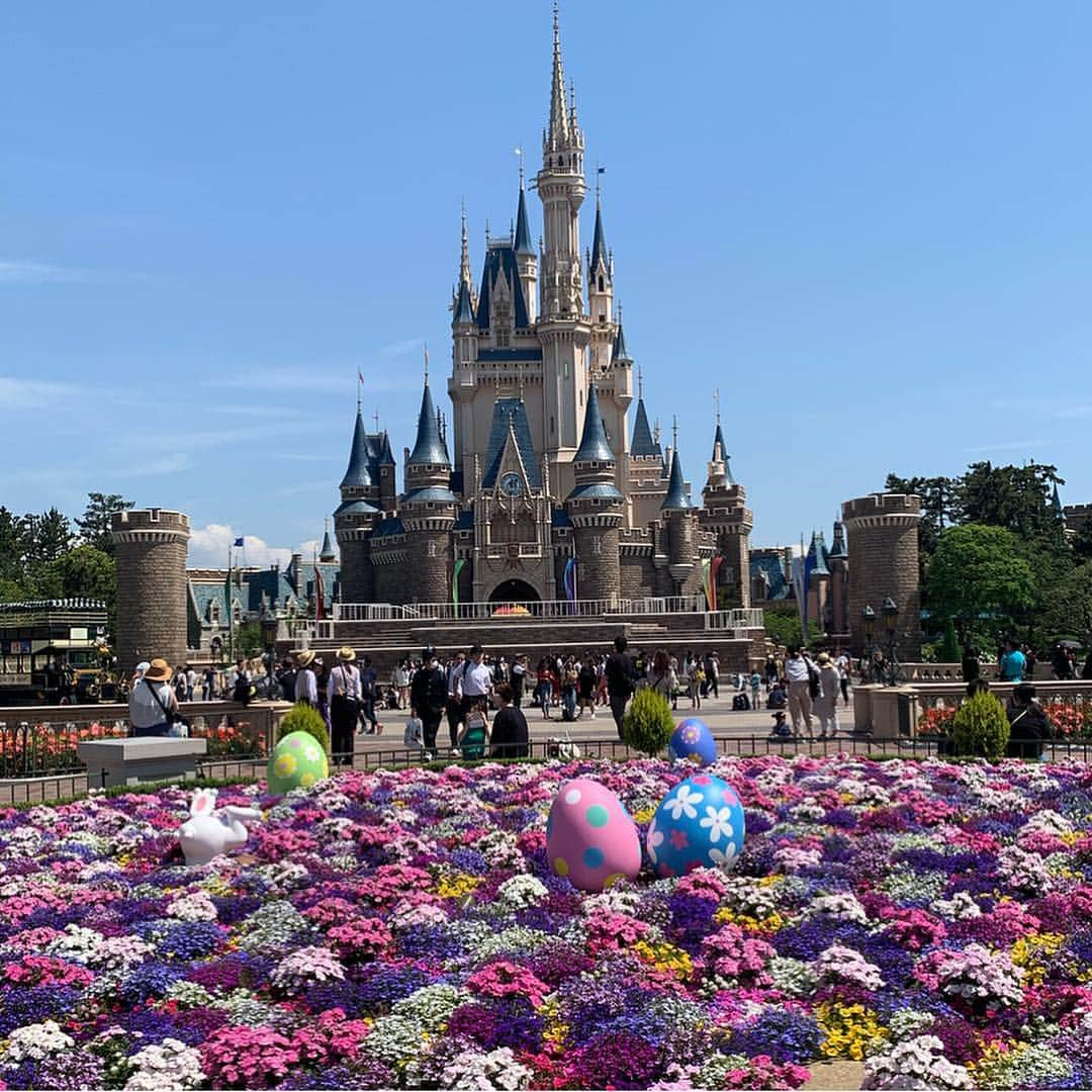 神谷麻美さんのインスタグラム写真 - (神谷麻美Instagram)「#馬車 見つけた 👸💓🏰💓 #うさたま大脱走 🥚🐰💨可愛いかった💓  #シンデレラ城 好き(♥ω♥*)💓💓」5月31日 23時58分 - asamice428