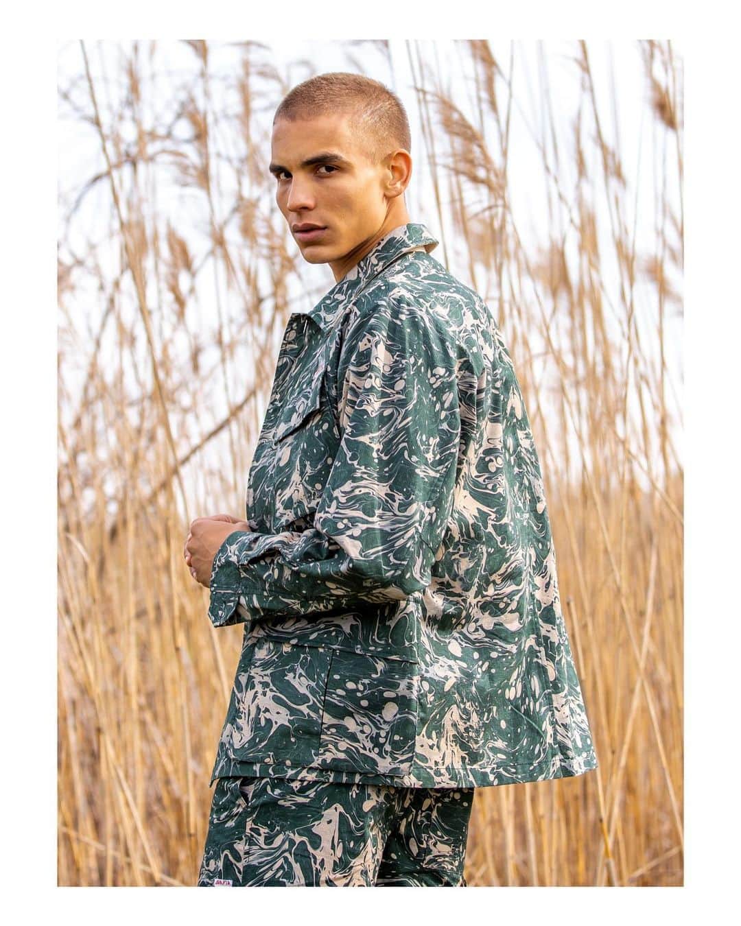 オバディア&サンズのインスタグラム：「Knowledge is power. Our new liquid camo design technique was inspired by the marbling inside of old books. Release 003 is now live on ovadiaandsons.com.」