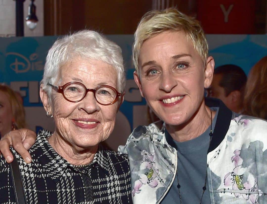 NBC Newsさんのインスタグラム写真 - (NBC NewsInstagram)「#EllenDeGeneres’ mother is speaking out for the first time about her daughter’s sexual abuse claims. Click the link in our bio to read her statement. . 📷 Alberto E. Rodriguez / @gettyimages」6月1日 0時15分 - nbcnews