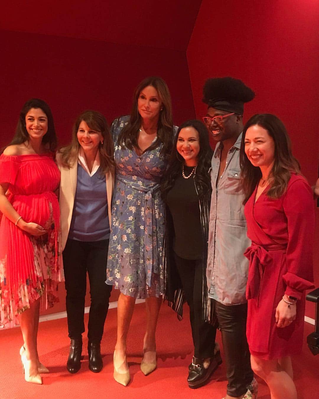 Caitlyn Jennerさんのインスタグラム写真 - (Caitlyn JennerInstagram)「I had the privilege of speaking about mental health portrayals in film and tv alongside this intelligent group of people. A new report from @inclusionists shows the lack of representation of mental health depicted in popular media, especially in the LGBTQ community. Amazing group on the panel!」6月1日 0時21分 - caitlynjenner