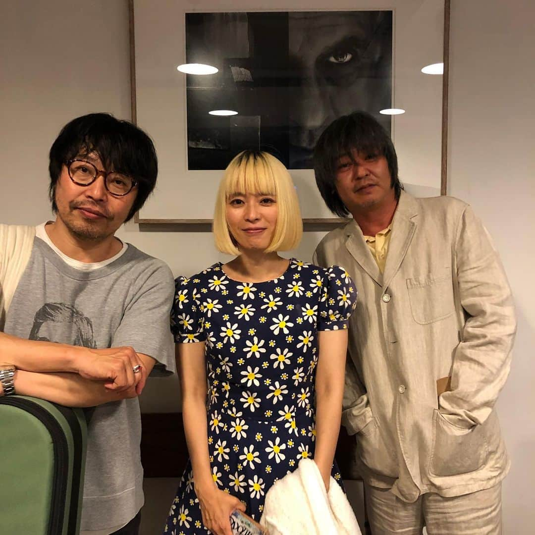 新井敏記さんのインスタグラム写真 - (新井敏記Instagram)「佐内正史ポエトリーリーディング無事終了。出演者の川本真琴、曽我部恵一と記念写真をワンカット。#switch_magazine #佐内正史」6月1日 0時58分 - arai_toshinori