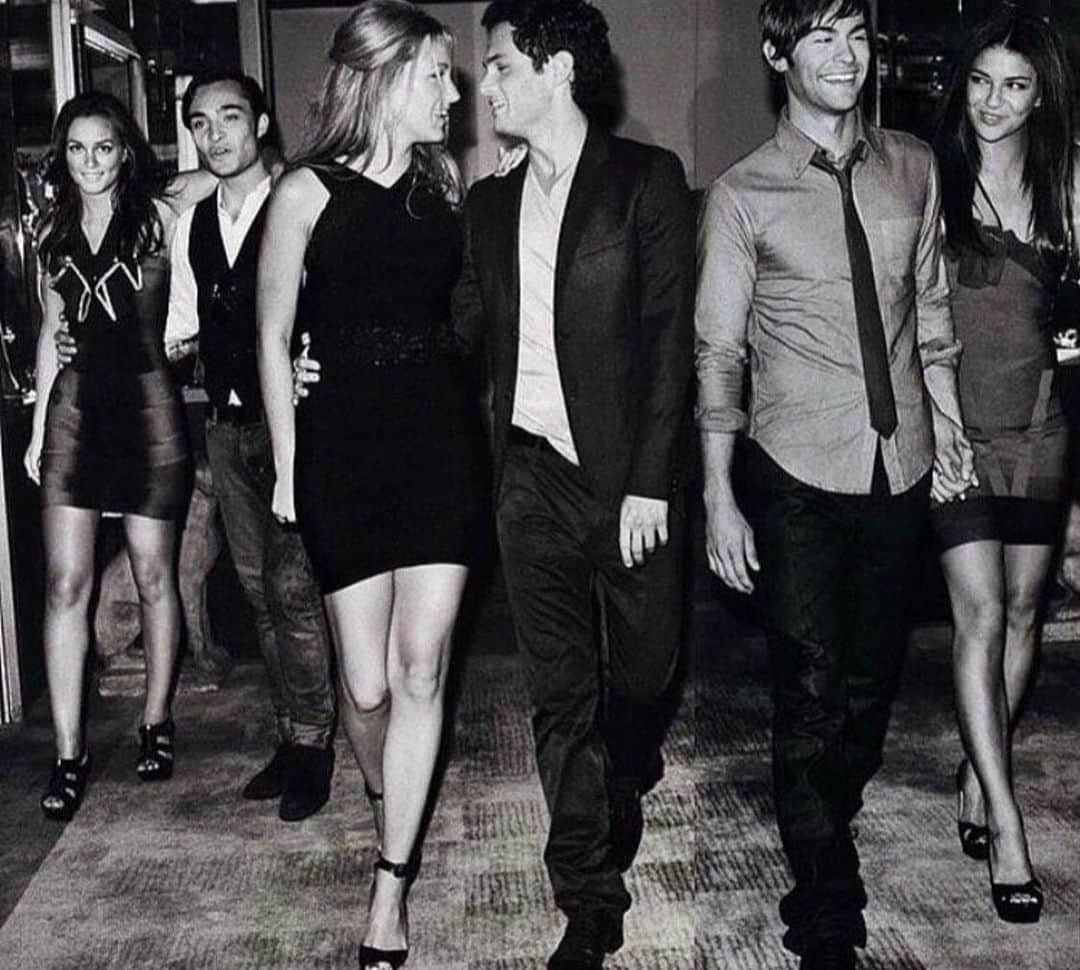 ジェシカ・ゾアのインスタグラム：「🖤🎥 NYC 🎥🖤TB」