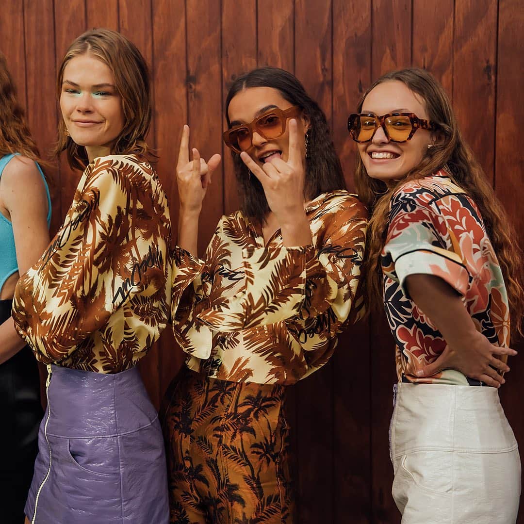 Fashion Weekのインスタグラム：「Ready to rock this weekend.🤘 Backstage at @becandbridge before their @fashionweekaus show. Photo by @madiatkins for #MBFWA」