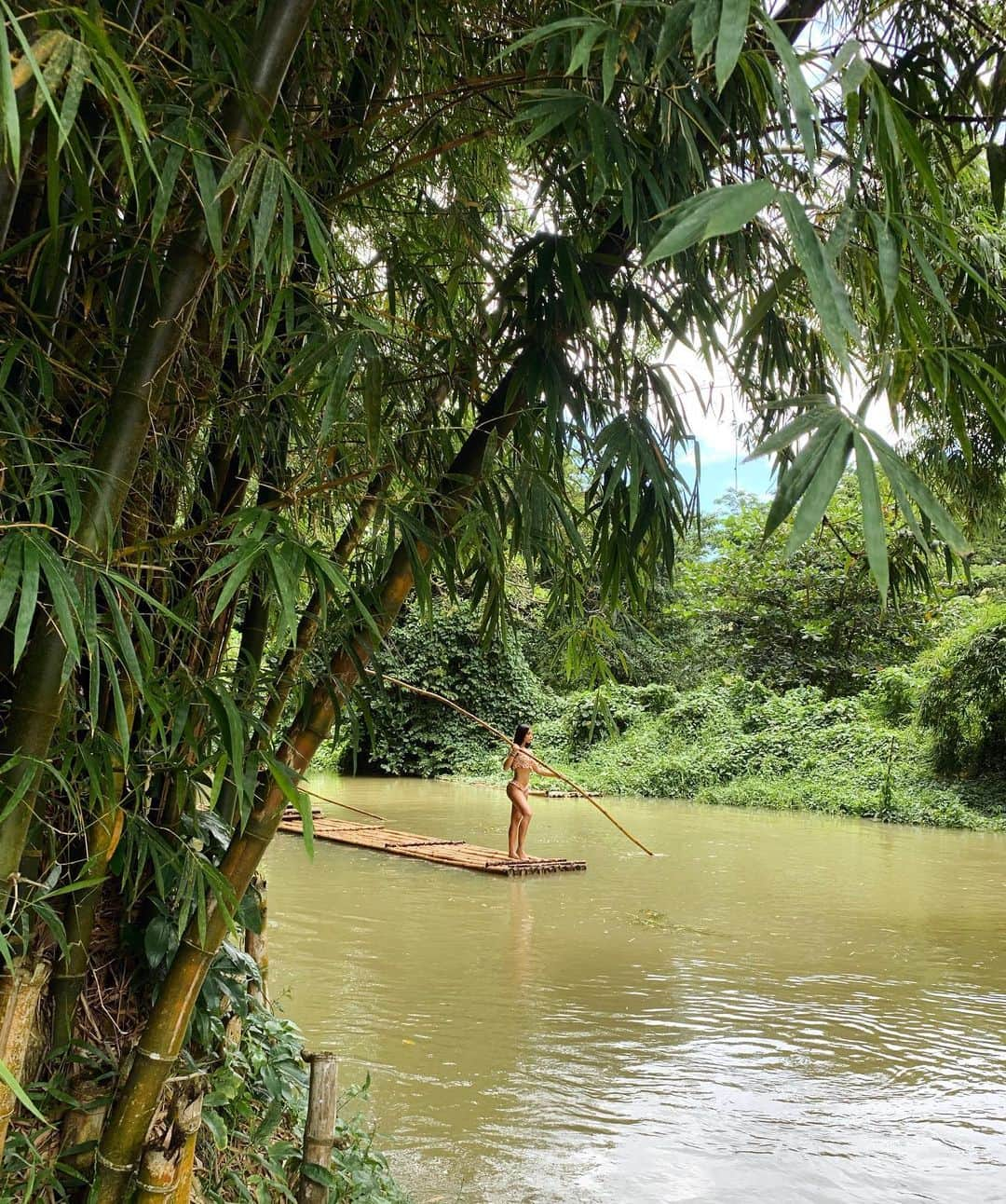 イヴァンナ・ヴェンチュラさんのインスタグラム写真 - (イヴァンナ・ヴェンチュラInstagram)「There is no better designer than nature -Alexander McQueen 🇯🇲🌴 #jamaica #mothernature」6月1日 1時21分 - yoventura