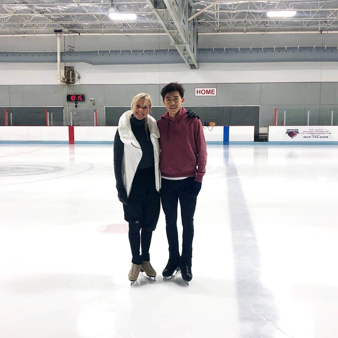 ヴィンセント・ゾウのインスタグラム：「2019-2020 SP: I Will Wait by Mumford & Sons @mumfordandsons Choreo: Shae-Lynn Bourne @shaechez Thank you so so much for a great week of pushing me out of my comfort zone! And thank you @carolinaicepalace for your hospitality!」
