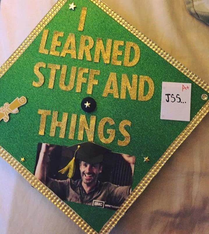 The Walking Deadさんのインスタグラム写真 - (The Walking DeadInstagram)「Congrats to all the graduates who learned things and stuff. This creative #FanArtFriday is thanks to @anakinoelia. #TWD」6月1日 1時51分 - amcthewalkingdead