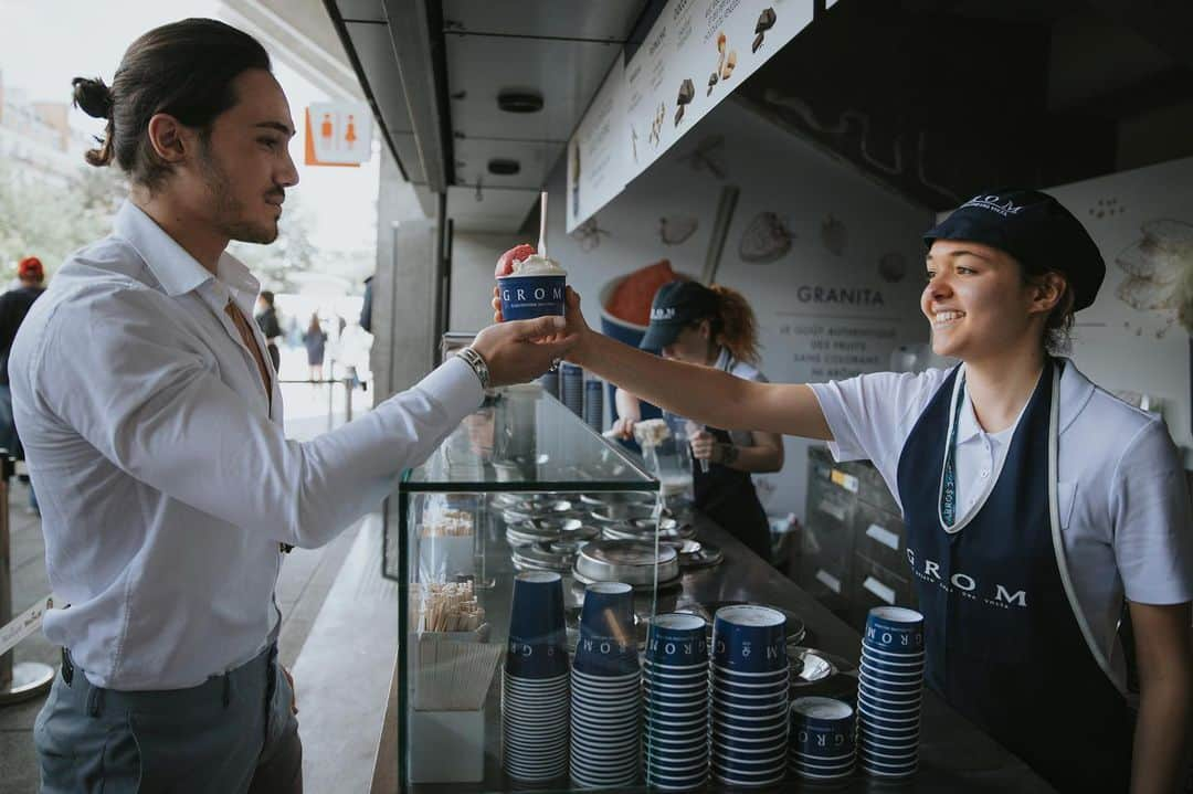 Enzo Cariniさんのインスタグラム写真 - (Enzo CariniInstagram)「What’s your favourite flavour ? 🍦 @gromgelato_fr #gromglace #rolandgarros」6月1日 1時49分 - enzo_carini