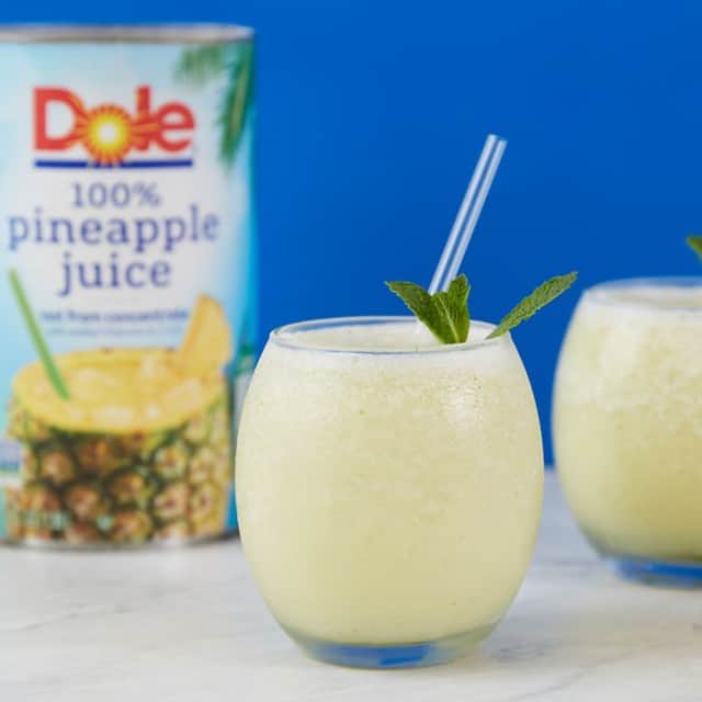 Dole Packaged Foods（ドール）のインスタグラム：「Our Pineapple Coco Mint Refresher is the kid approved super slushy you need to help beat the heat and answer all your spring and summer sipping needs. #DoleRecipes 🍍🥥」