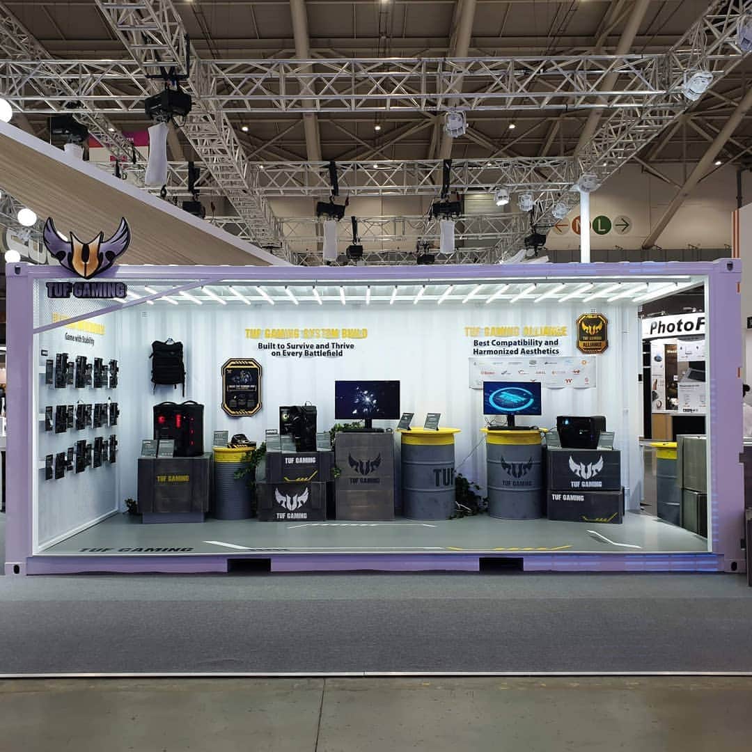 ASUSさんのインスタグラム写真 - (ASUSInstagram)「The TUF Gaming ecosystem keeps releasing more and more options for players who want a different aesthetic, while keeping core features. Here's the new hotness from #Computex2019. ​  #ASUS #TUFGaming ​」6月1日 1時55分 - asus