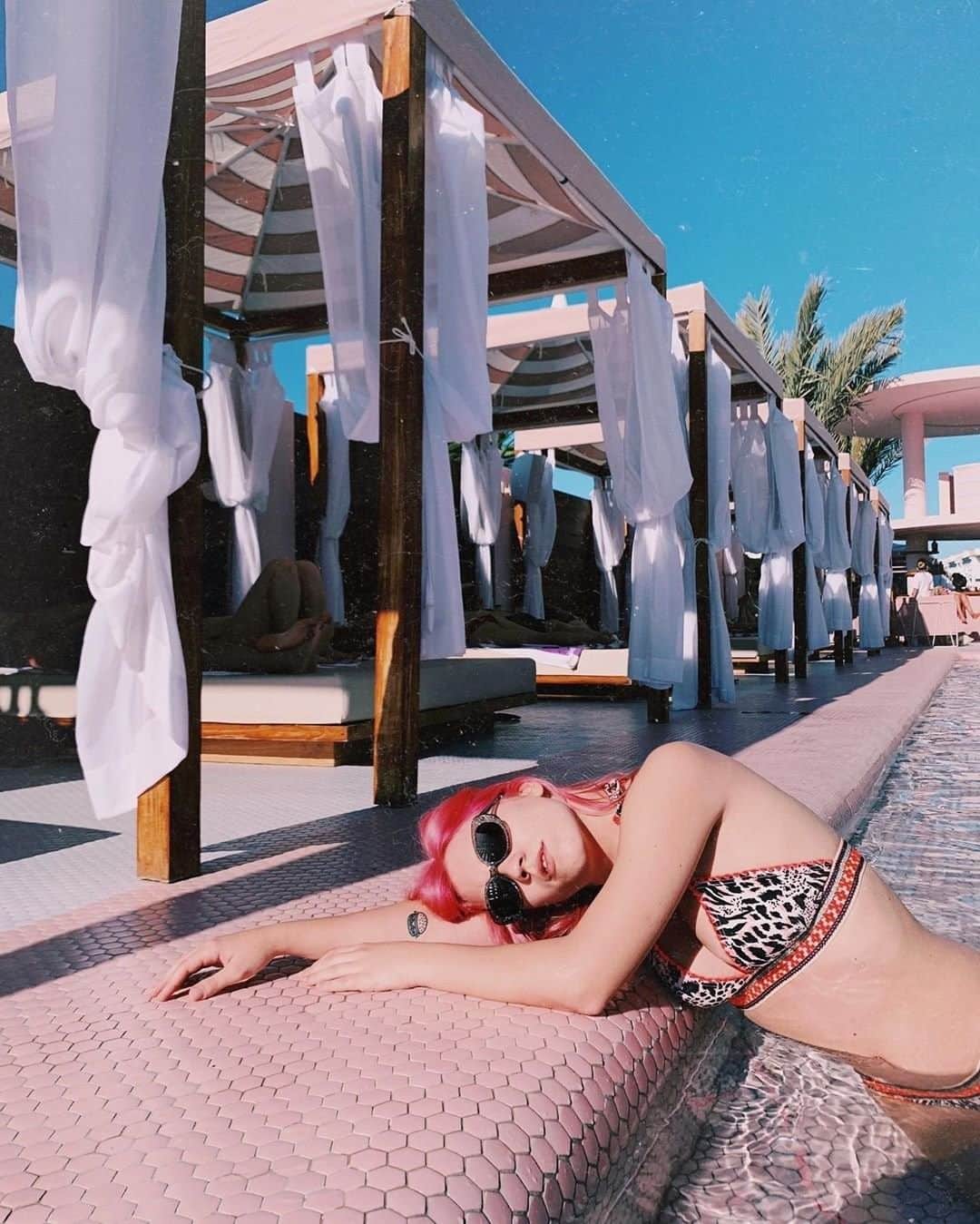 アクセサライズのインスタグラム：「When you've successfully made to the end of the week 🎉. How will you be spending your weekend? Whatever you're doing, make sure to tag us in your #Accessorizer looks. 📷 @martinachiella 🔍 Bikini top - 6970799708 🔍 Bikini bottoms - 6970839712  Tap the link in the bio to shop now.  #Accessorize」