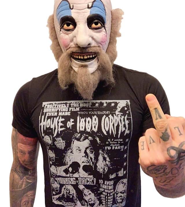ロブ・ゾンビのインスタグラム：「House of 1000 Corpses shirts back in stock at www.localboogeyman.com #houseof1000corpses #zomboogey #localboogeyman #getthemwhiletheylast」