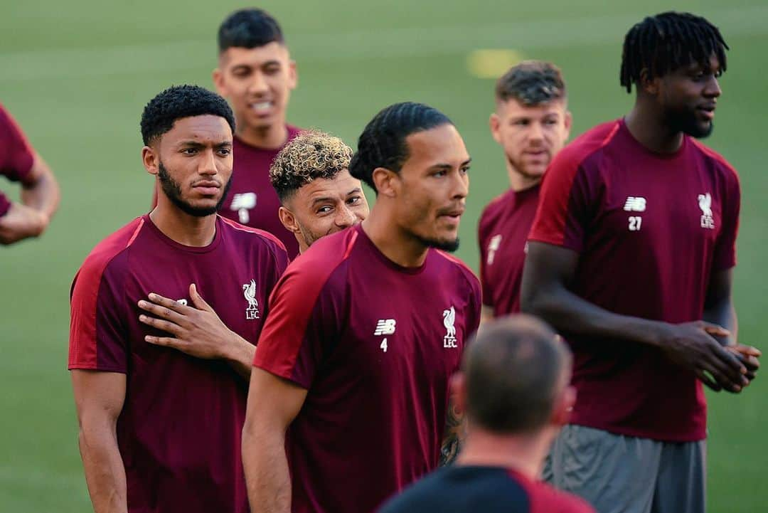 ジョー・ゴメスさんのインスタグラム写真 - (ジョー・ゴメスInstagram)「Focused #UCL #LFC🔴」6月1日 3時08分 - joegomez5