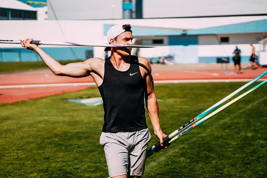 トーマス・レーラーさんのインスタグラム写真 - (トーマス・レーラーInstagram)「One two - GO! Next week it‘s Go time for the @jenjavelin SummerCamp 2019🔥🔥 Who will be in Jena? #javelin #camp #festival #training #trackandfield」6月1日 3時11分 - thomasroehler