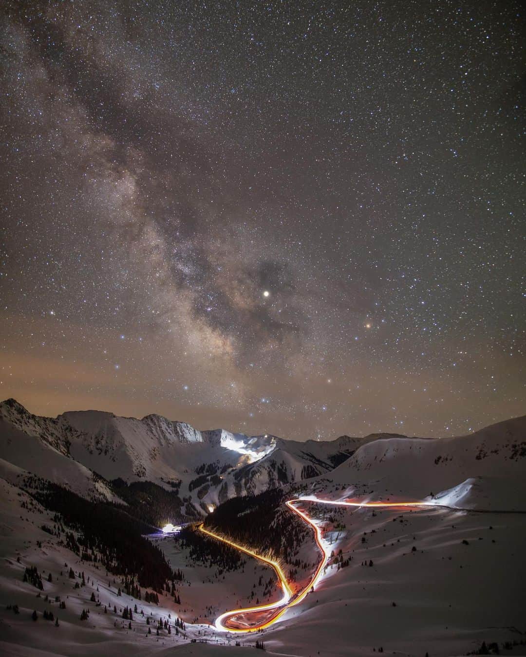 CANON USAさんのインスタグラム写真 - (CANON USAInstagram)「"This photo is the result after 4 years of attempting to capture the Milky Way and the snow covered mountains at Loveland Pass, Colorado. It took multiple attempts over multiple trips to this site to get all of the conditions just right. With the use of a celestial tracker and hard work, patience and numb fingers and toes, this is the result." #MyCanonStory  Photo Credit: @o_brothers_ Camera: #Canon EOS 6D Lens: EF 24-105mm f/4L IS USM Aperture: f/4 ISO: 1250 Shutter Speed: 241 sec Focal Length: 28mm  #teamcanon #canonusa #colorado #lovelandpass #milkyway #snow #longexposure」6月1日 3時12分 - canonusa