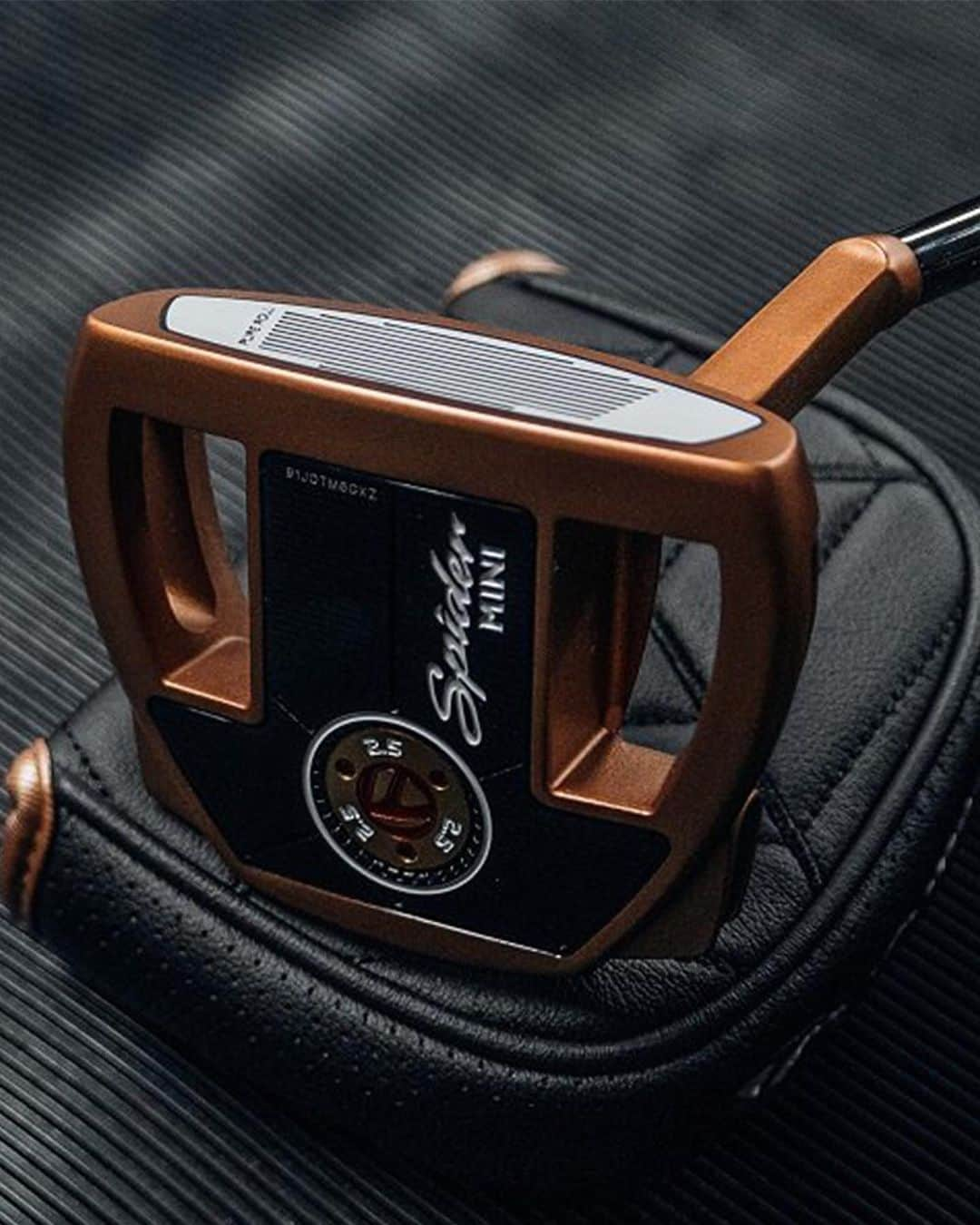 テーラーメイド ゴルフさんのインスタグラム写真 - (テーラーメイド ゴルフInstagram)「Mini made the move to copper.  #SpiderMini, the compact high-MOI mid-mallet putter, is now available in the color favored by some of our top players on Tour. #PureRoll」6月1日 3時13分 - taylormadegolf