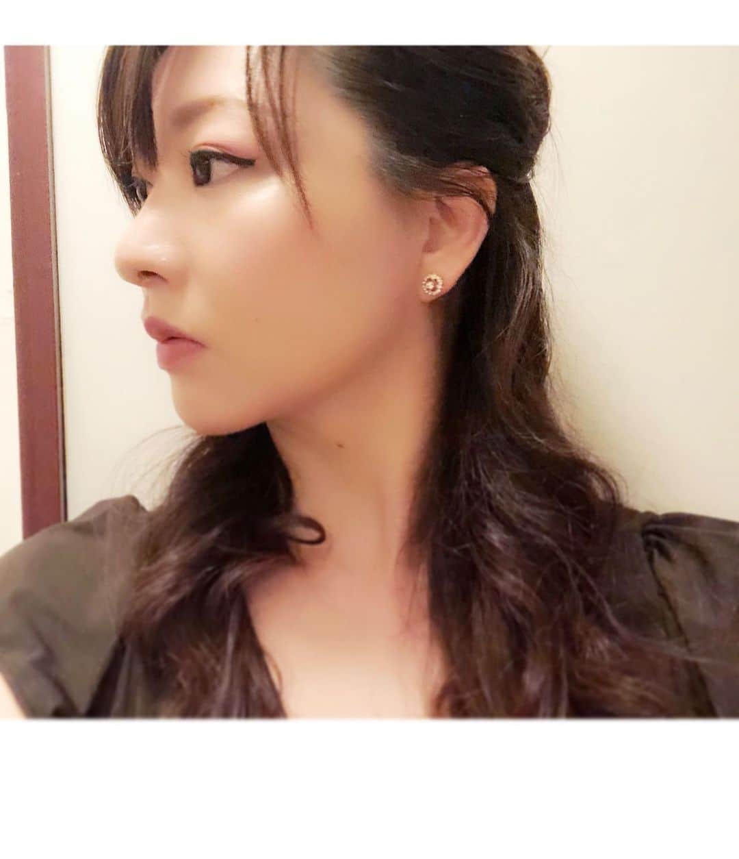 歩りえこさんのインスタグラム写真 - (歩りえこInstagram)「ずっと前にベガスで買った  お気に入りのピアス♪  #アメリカ #ネバダ #ピアス」6月1日 3時16分 - riekoayumi