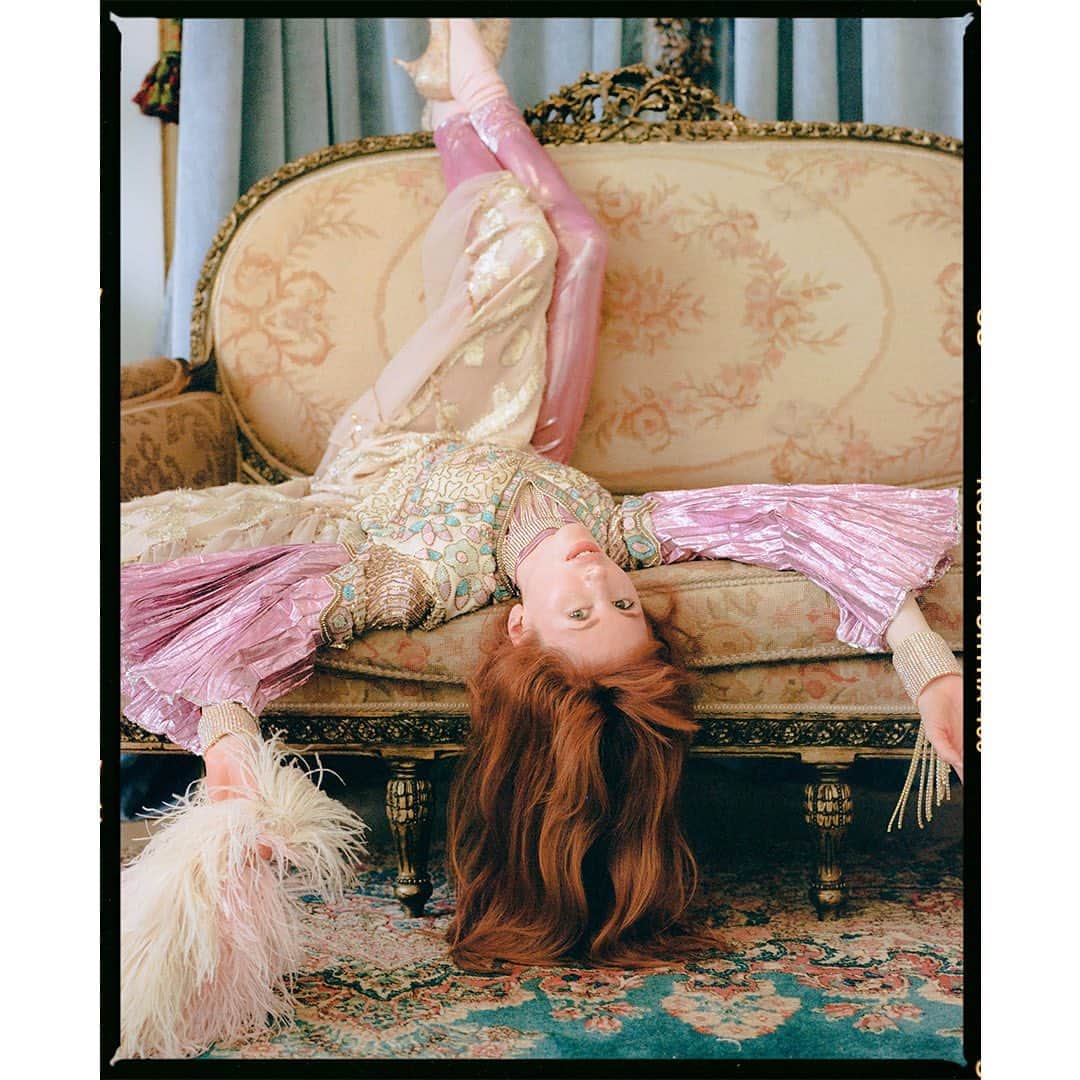 Faith Picozziさんのインスタグラム写真 - (Faith PicozziInstagram)「Gucci Mansion 7️⃣ 📸 @burrent 🕺📷@garrettremy 👗 @faithpicozzicreative 💥 #fashion #style #redhead #model #film #120film #mediumformat」6月1日 3時16分 - faithpicozzi