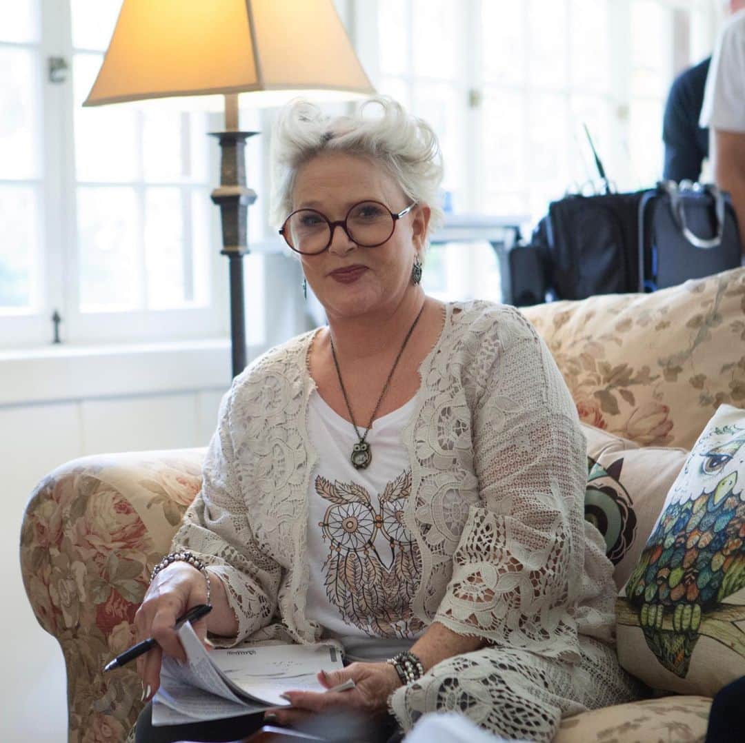 スコット・ローウェルさんのインスタグラム写真 - (スコット・ローウェルInstagram)「Let me tell you something about our Birthday Dame @sharonglessreal ! Not only did she say “YES!” without hesitation to playing the kooky, owl-obsessed, Fargo-accented intermediary in @adoptableseries ... she went out and hired her own dialect coach (the amazing @joelthedialectcoach ), brought in her own hair person to design this hilarious owl-horn hairdo AND went out hunting in thrift stores for her own costume!! She topped that all off by giving 2000% in her performance! THAT is Dame Sharon Gless in a nutshell. She gives and gives and gives! I am so blessed with her friendship and I wish her a big ol’ #HappyDameDay」6月1日 3時47分 - scolo222