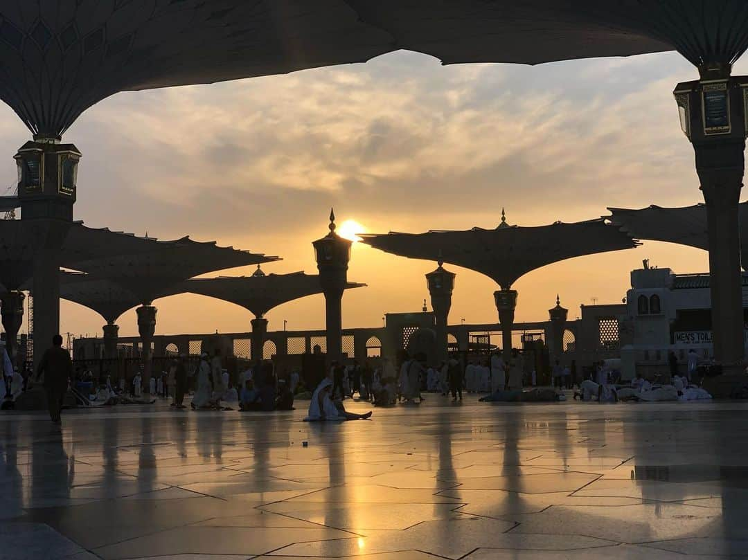 マヘル・ザインさんのインスタグラム写真 - (マヘル・ザインInstagram)「#peaceful #madinah 🥰」6月1日 14時48分 - maherzainofficial