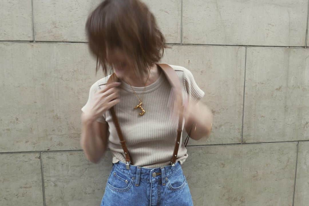 JUNNAさんのインスタグラム写真 - (JUNNAInstagram)「最強の美容法✨  #156cm TOP/ #ランダムリブプルオーバー DENIM/ ETRÉ TOKYO AW SUSPENDER/ #クラシックマルチサスペンダー NECKLACE/ #CÉLINE BANGLE/  #LOEWE  #junna👠 #etretokyo #2019etreSS」6月1日 13時58分 - junna