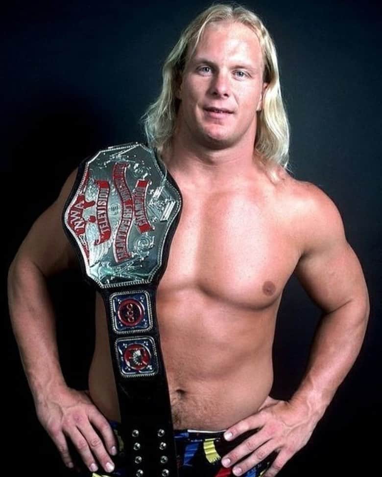ストーン・コールド・スティーブ・オースチンのインスタグラム：「The day before I lost my hair dryer.  #worldtelevisionchampion #stunningsteveaustin」
