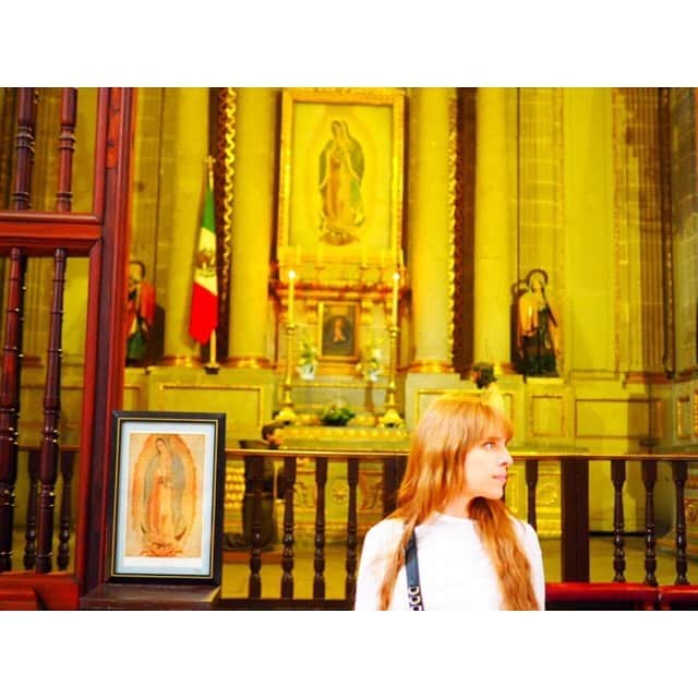 IVANさんのインスタグラム写真 - (IVANInstagram)「* ⛪️👼🏻📯✨💘 Catedral Metropolitana de la Asunción de María🙏🏻 メキシコシティ・メトロポリタン大聖堂。 神秘的だし神々しかった✨ amen✨ * #catedralmetropolitana#Mexico#beautiful #メキシコシティ #メトロポリタン大聖堂 #素敵でした #良いものは全て信じる派」6月1日 14時10分 - fresanaca