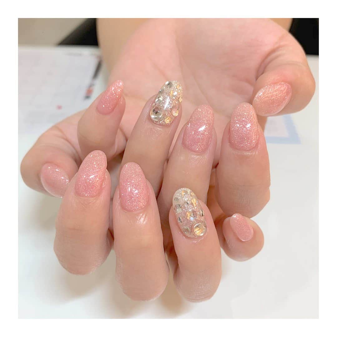 Okayuさんのインスタグラム写真 - (OkayuInstagram)「NEW NAIL💅🏼💕 初めてこんな自爪伸ばした（笑） 可愛すぎて取りたくなーい💓 . #tryharddancers #okayu #童顔 #おかゆポーズ #丘崎優佳 #練習生 #gogodancer #clubdancer #followme #パリピ #dancer #club #トライハードダンサーズ #トライハード #セクシー #水着 #ゴーゴーダンサー  #nightclub #osaka2nite #大阪 #ネイル #キラキラネイル」6月1日 14時39分 - okayu_yo