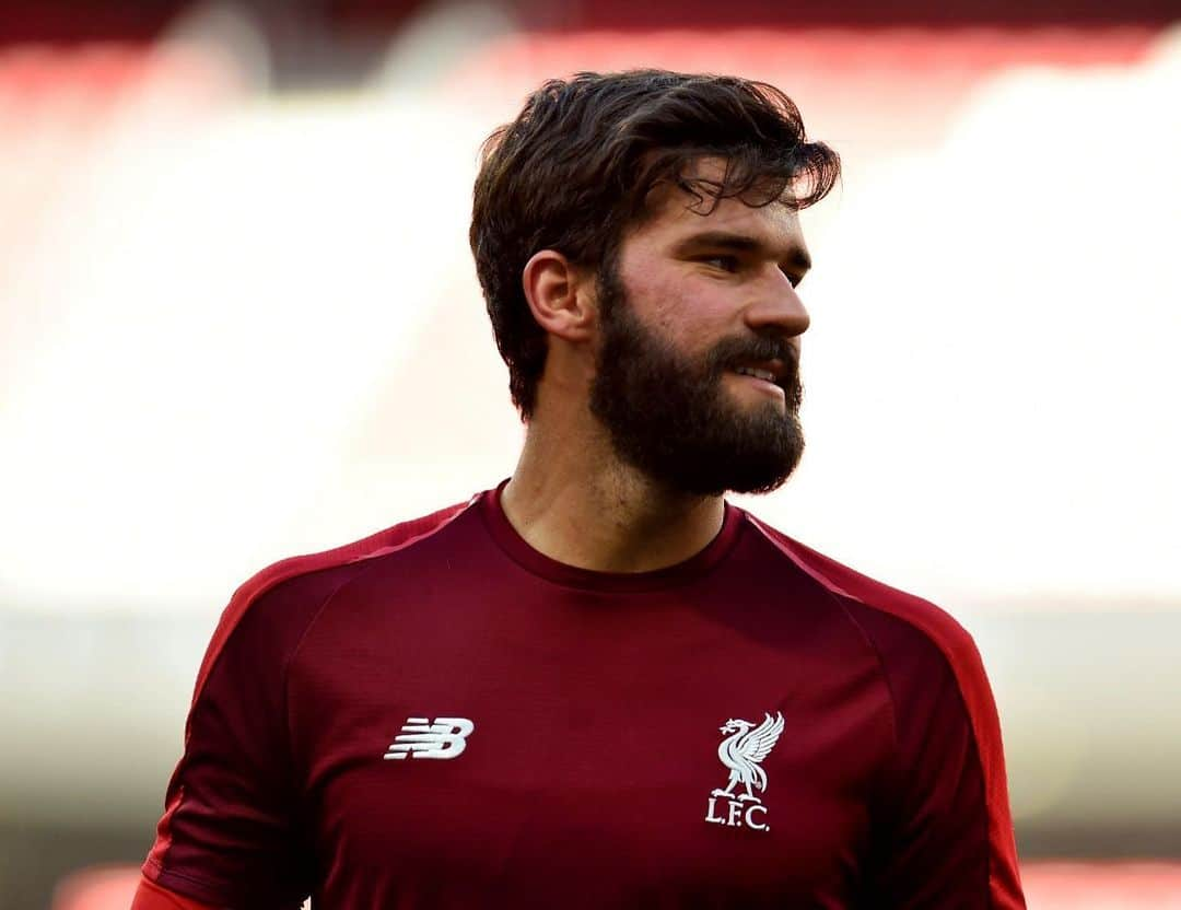 アリソン・ベッカーさんのインスタグラム写真 - (アリソン・ベッカーInstagram)「Ready for the big day! 🇧🇷🤩🧤 #AB1 #ucl @championsleague  #Madrid19 #YNWA」6月1日 5時39分 - alissonbecker