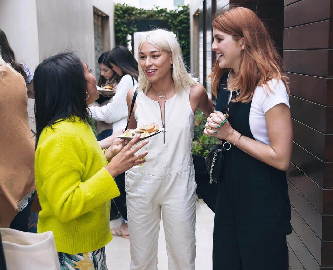 hurleyさんのインスタグラム写真 - (hurleyInstagram)「Celebrating the magic of #HurleyWomen in our own backyard. 🌞⚡️🌊 ⠀⠀⠀ This is normally the part where we’d tell you to hit our IG stories to relive the party, but we were having so much fun we forgot to hit record. ⠀⠀⠀ Swipe through to enjoy, then visit those tagged and hurley.com to see what’s new in swim, dresses, and more.」6月1日 5時57分 - hurley