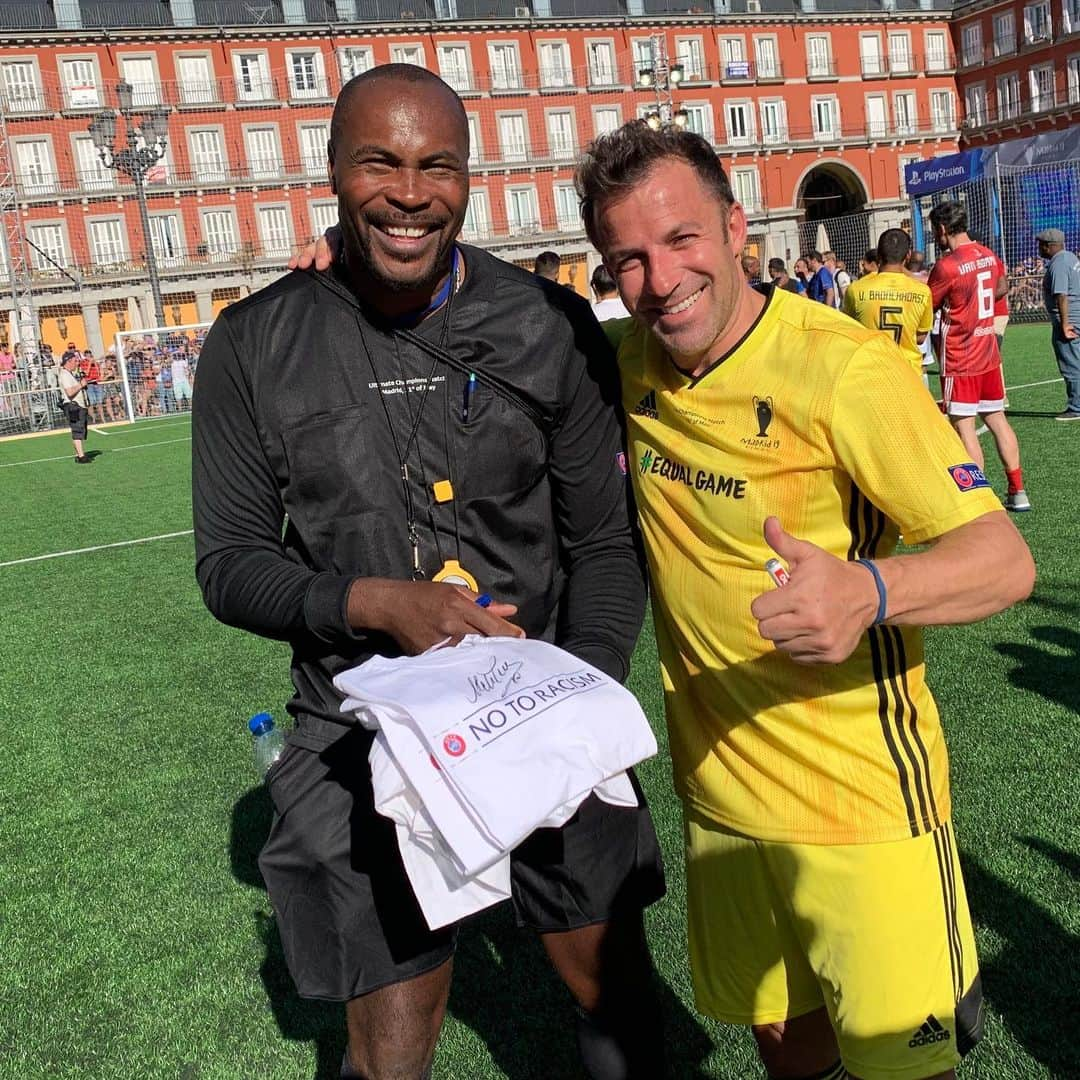 アレッサンドロ・デル・ピエロさんのインスタグラム写真 - (アレッサンドロ・デル・ピエロInstagram)「Amazing day in a pre match final day 😛#uclfinal #madrid #notoracism #adp10」6月1日 6時03分 - alessandrodelpiero