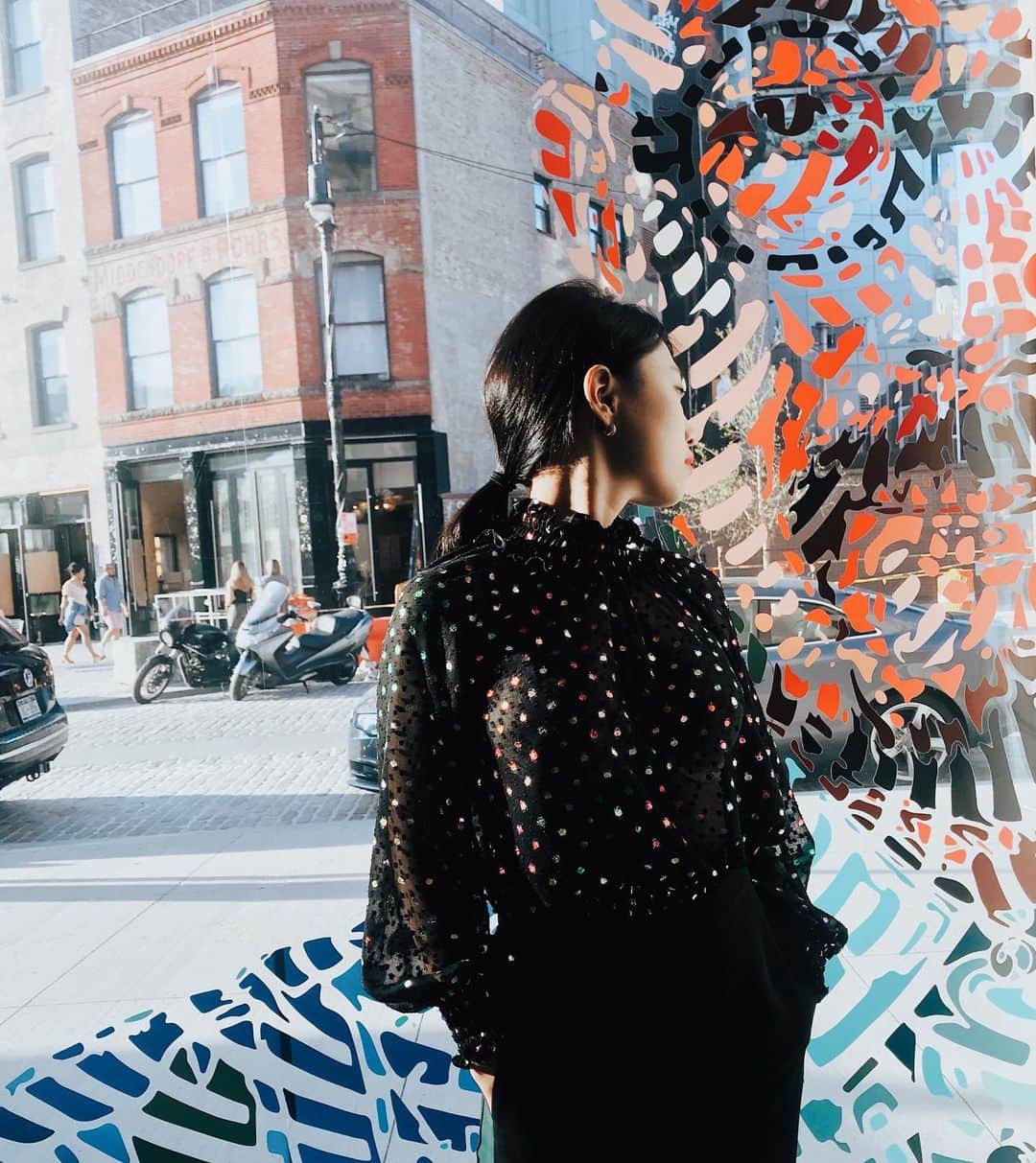 LIECOLLECTIONさんのインスタグラム写真 - (LIECOLLECTIONInstagram)「Window watching 👀 @soojinyc  #liecollection #ss19 #newcollection #runway #LIElook #polkadots #nightime #daytonightlook #repost #springtop #nyc #collection #LIE #fashion #edits #window #lifeisexpression #workweekstyle #mesh #dressed #look #라이컬렉션」6月1日 6時11分 - liecollection_