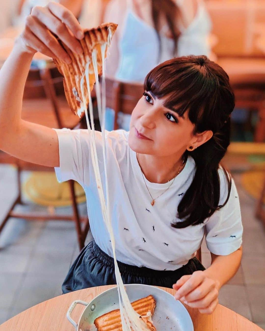 YouTubeさんのインスタグラム写真 - (YouTubeInstagram)「Who doesn’t love travel and food? @nocedanielle is a YouTube Creator from Brazil who uses visually compelling storytelling to share her adventures.」6月1日 6時44分 - youtube