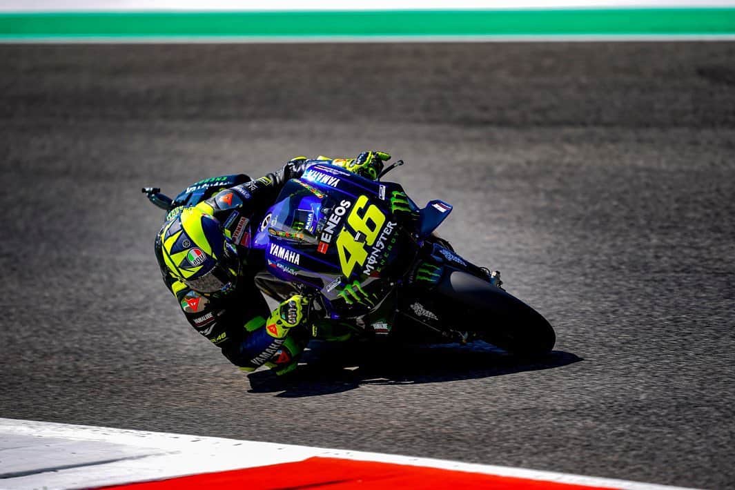 バレンティーノ・ロッシのインスタグラム：「Mugello Circuit,Italy  Friday,free practice 📸 @falex79 @calloalbanese」