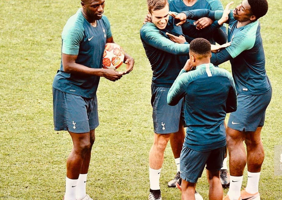 セルジュ・オーリエさんのインスタグラム写真 - (セルジュ・オーリエInstagram)「Tic tac ⏳🙏🏾 🏴‍☠️ #FINAL 🤩 @championsleague」6月1日 6時55分 - sergeaurier